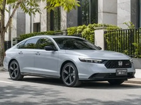 Honda Accord 2026 ra mắt ĐNÁ: Giá quy đổi 1,2 tỷ đồng, nâng cấp công nghệ an toàn đấu Toyota Camry