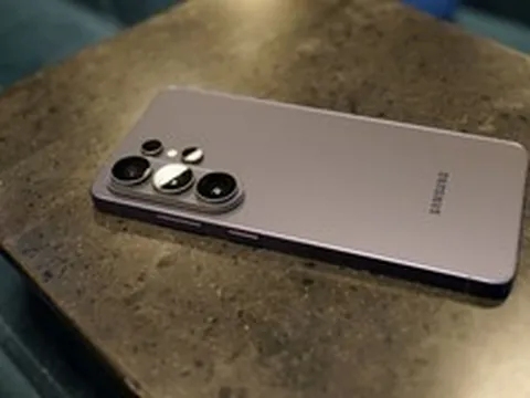 Làm rơi Galaxy S26 Ultra khiến màn hình vỡ tan, tôi tưởng "thế là hết" thì tính năng độc đáo này đã cứu tất cả