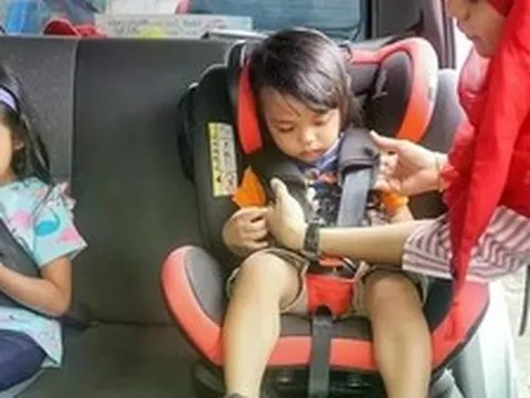 Đề xuất mới về thiết bị an toàn cho trẻ em trên ô tô