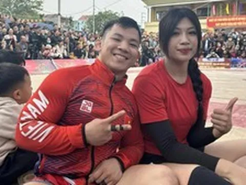Cực quyến rũ trong bộ ảnh mới, đô vật Anh Thơ khiến fan "dụi mắt" không nhận ra
