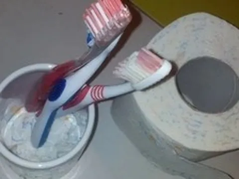 3 vị trí để bàn chải đánh răng "làm mồi cho vi khuẩn": Nhiều gia đình Việt vô tư làm mỗi ngày