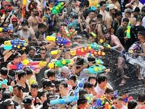 Nam thanh niên 25 tuổi nhiễm lậu: Sau khi tham gia lễ hội té nước tại Thái Lan