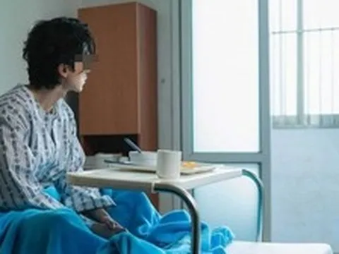 Chàng trai 28 tuổi KHÔNG đau, KHÔNG sụt cân nhưng phát hiện ung thư