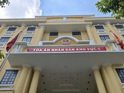 Diễn biến bất ngờ vụ ly hôn 1.200 tỉ đồng của đại gia nha khoa ở TPHCM