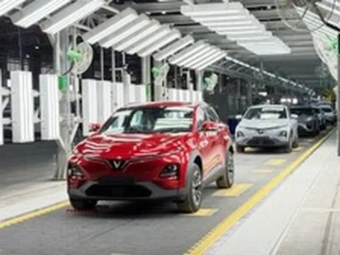 Bán mảng sản xuất xe, VinFast làm gì để sinh lời?
