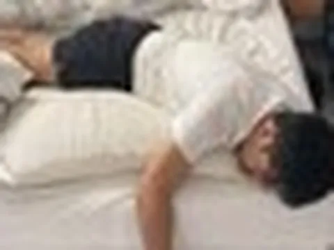 Nam thanh niên 25 tuổi tử vong trên giường ngủ, người nhà hoảng hốt: "Ngày nào anh ấy cũng tập thể dục"