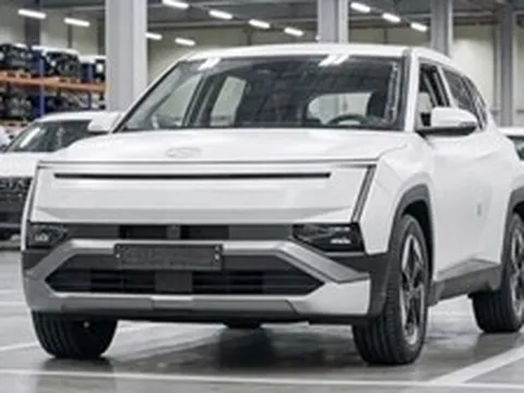 Hyundai Tucson N-Line đời mới lần đầu lộ diện: Thiết kế hầm hố hơn, mâm lớn, màn hình lớn tích hợp AI, động cơ sẽ mạnh hơn bản thường