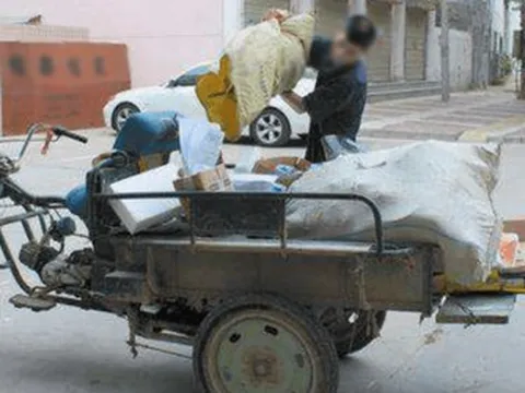 Từng nhặt rác mưu sinh, 8 năm sau bước lên hàng tỷ phú: Hành trình khó tin của người đàn ông 33 tuổi