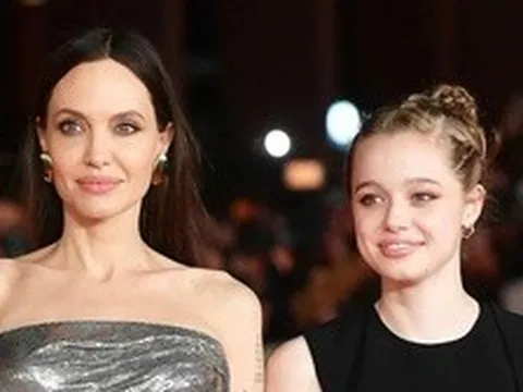 Con gái Angelina Jolie "lưu lạc" sang châu Á xin suất vũ công nhảy lót, nhìn căng mắt mới thấy nhan sắc minh tinh