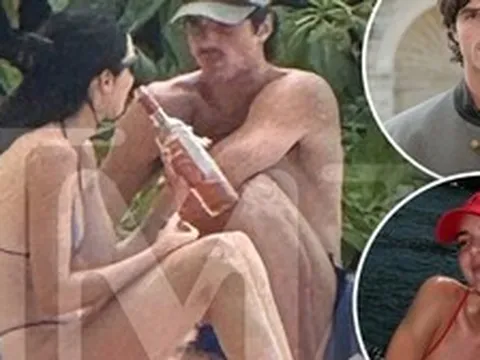 "Tóm gọn" Kendall Jenner hẹn hò tài tử Đồi Gió Hú trên bãi biển