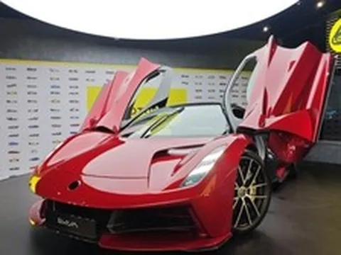 Cận cảnh siêu xe điện Lotus Evija giá hơn 100 tỷ đồng tại Việt Nam