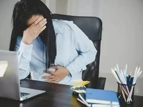 Người phụ nữ 52 tuổi bỏ cơm buổi tối 6 tháng liên tục để giảm cân: Bác sĩ thốt lên "sai lầm"