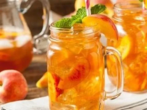 Thích ăn đào mùa hè? Người huyết áp cao cần nhớ kỹ 5 điều để tránh ảnh hưởng sức khỏe