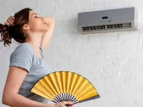Vì sao bật điều hòa cả đêm mà phòng vẫn nóng?