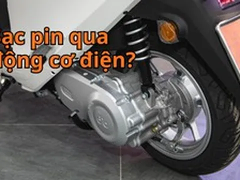 Cách sạc kỳ lạ của xe Dat Bike vừa ra mắt: Vì sao điện từ nguồn không vào pin mà đi thẳng vào động cơ?