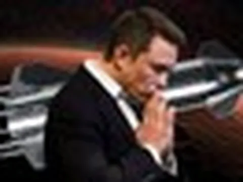 Elon Musk thì ngạo nghễ đi lên Sao Hỏa, Mark Zuckerberg lại âm thầm "tụt xuống lòng đất": Chuyện gì đang xảy ra?