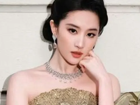 Lưu Diệc Phi dạy cho Triệu Lộ Tư, Bạch Lộc một bài học