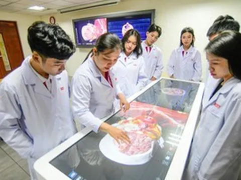 Một trường ĐH đầu tư nhà thuốc, bệnh viện để sinh viên học tập