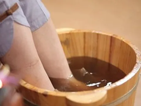 Ngâm chân miễn phí, người phụ nữ U60 rơi vào "bẫy" 600 triệu đồng