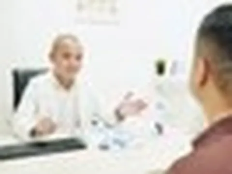 Ít "chào cờ" buổi sáng có phải dấu hiệu sinh lý nam suy giảm?