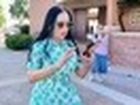 Ca sĩ tỷ phú Hà Phương khóc nhiều, đứng ra lo liệu đám tang cho "mẹ"