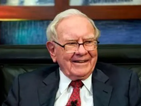 Chế độ ăn "như trẻ 6 tuổi" giúp tỉ phú Warren Buffett 95 tuổi vẫn khỏe mạnh, minh mẫn, bác sĩ tiết lộ: Bí quyết không nằm ở những gì bạn ăn!