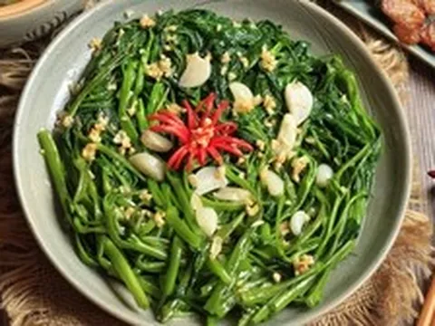 Đây là 5 loại rau đang ngon nhất mùa hè bán đầy chợ Việt: Tươi, mọng nước, giá rẻ lại giàu dinh dưỡng