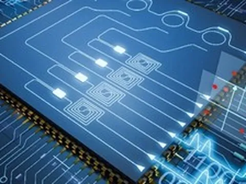 Không cần máy quang khắc của ASML, startup Trung Quốc tuyên bố tìm ra cách sản xuất chip quang học mới, chi phí chỉ bằng 1/10