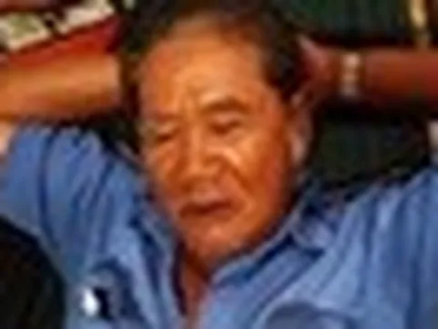 Nam nghệ sĩ phải đi trông xe, sống không nhà cửa: "Trời ơi"