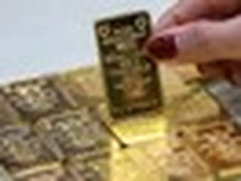 Giá vàng hôm nay 12/6: SJC bật tăng rất mạnh, vàng nhẫn lấy lại những gì đã mất