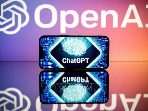ChatGPT cán mốc 1 tỷ người dùng hàng tháng bất chấp những lo ngại về AI