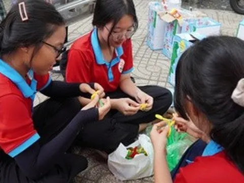 Những món quà nhỏ, hành động đẹp ấm lòng sĩ tử
