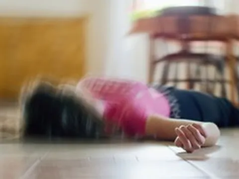 Nhịn ăn 6 ngày rồi "xả" một bữa, cô gái 25 tuổi nhận kết đắng đến bác sĩ còn "lắc đầu"