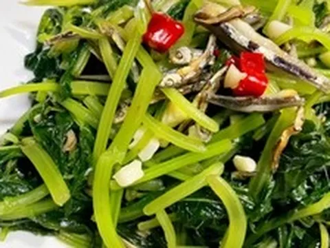 Thực tế cho thấy nhiều người Nhật sống thọ trăm tuổi nhờ 4 loại rau giá rẻ, rất quen