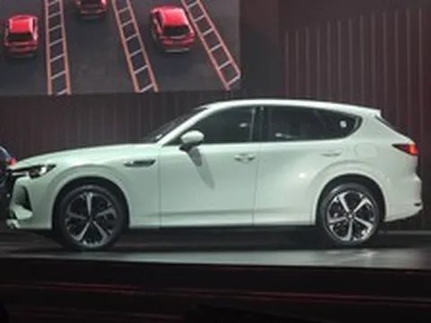 Mazda CX-60 giá 1,699 tỷ đồng tại Việt Nam: Động cơ hybrid tự sạc, có AWD, ngang cỡ GLC, X3