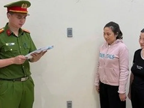 Ra quyết định khởi tố Giám đốc Phan Thị Hằng và kế toán Nguyễn Thị Nhung