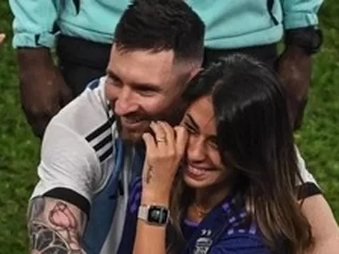 4,5 triệu lượt thích thông điệp vợ nhắn Messi