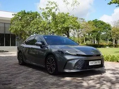 Tin xe 26/6: Camry tại Việt Nam bỏ máy xăng, Honda sắp hồi sinh SUV cũ