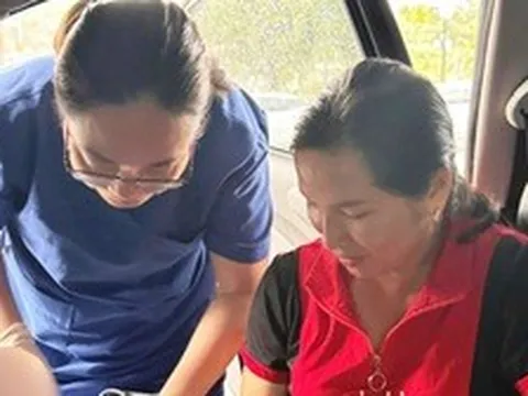 Sản phụ sinh bé 3,5kg trên ô tô