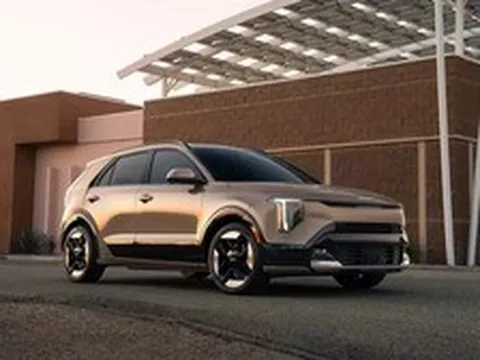 Tin xe 4/7: Kia Niro 2027 nâng cấp, BYD Seal 08 chạy 400 km không xăng
