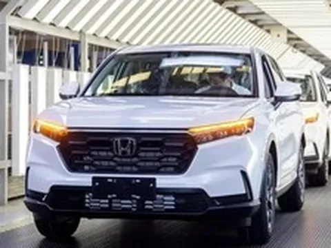 Honda CR-V vượt mặt 'vua doanh số' của Toyota