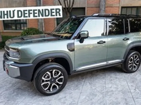 Ảnh thực tế SUV Geely mới dáng như Defender, mạnh hơn 1.100hp, lội nước 800mm, có hơn 50 chỗ chờ lắp phụ kiện địa hình