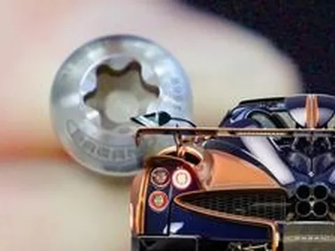 Đây là lý do cứ thấy xe sang ngoài đường là né vội: Chỉ tiền ốc vít cũng đắt hơn Porsche 911
