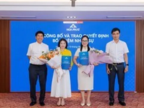 2 nữ cán bộ làm việc hàng chục năm tại Hòa Phát được thăng chức vào Ban Giám đốc, ông Trần Đình Long nhắc một điều phải được "giữ như con ngươi của mình"