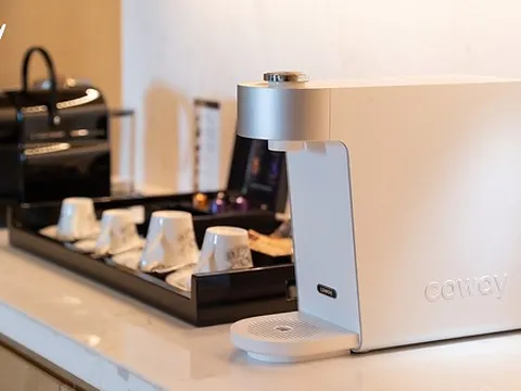 Coway Vina lắp đặt 542 máy lọc nước cho toàn bộ phòng nghỉ tại New World Saigon Hotel, góp phần giảm 285.000 chai thủy tinh tái sử dụng mỗi năm