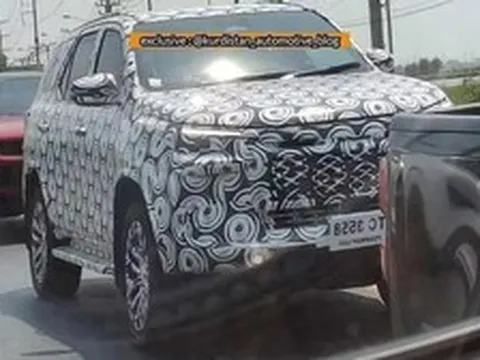 Tin xe 21/9: Toyota Fortuner 2027 chạy thử nghiệm tại Thái Lan