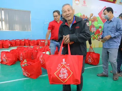SABECO và Ủy ban Mặt trận Tổ quốc Việt Nam chung tay trao 900 phần quà “Chung Vị Tết Việt” tới người dân 2 tỉnh Khánh Hòa và Gia Lai