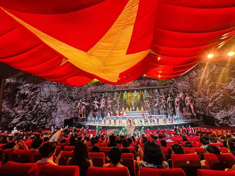 Đất Nước Thiên Hùng Ca" ra mắt ngày 10/7: Câu chuyện 4.000 năm lịch sử chạm mọi giác quan người xem