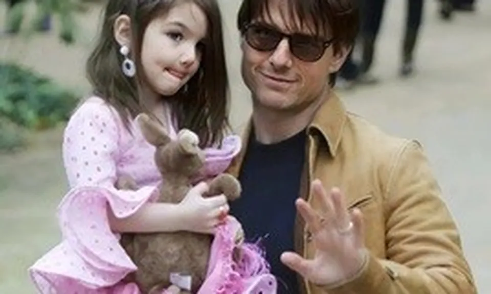 Chưa từng quên chu cấp tài chính cho con gái dù chỉ 1 ngày nhưng Tom Cruise vẫn mãi là người cha thất bại